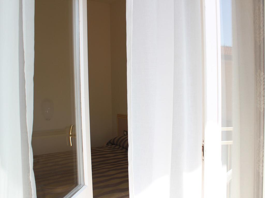 Hotel Marina Rimini Oda fotoğraf