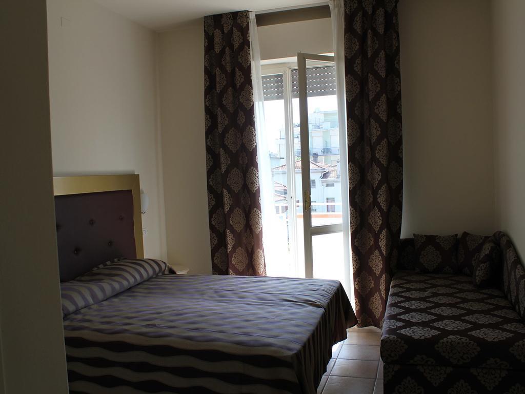 Hotel Marina Rimini Oda fotoğraf